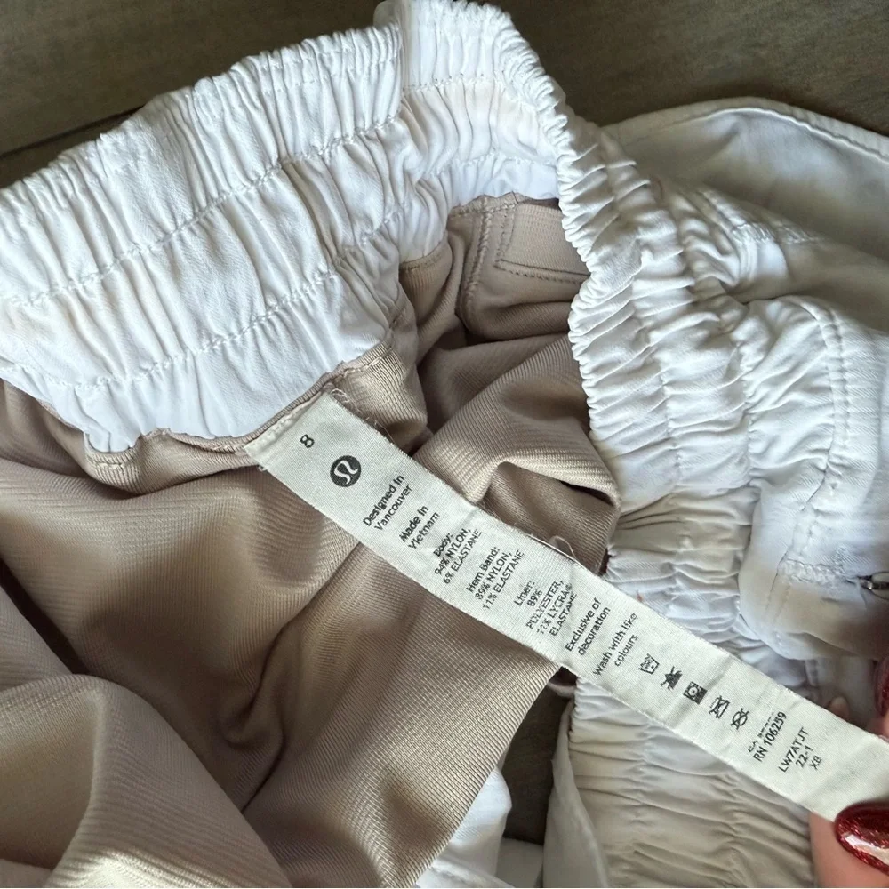 Lululemon hotty hot shorts white size 8 - Picture 4 of 5